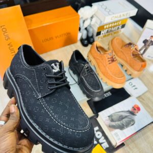 Louis Vuitton - black